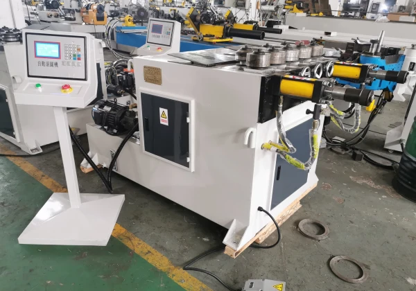 pipe rolling machine